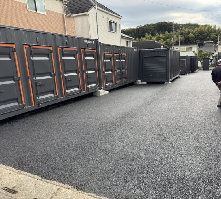 八王子市　コンテナルーム舗装工事