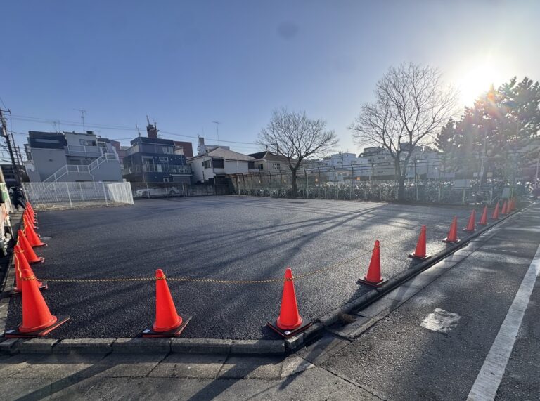世田谷区桜新町　駐車場舗装工事